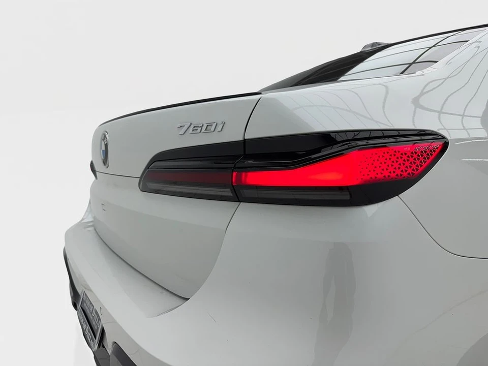 2023 BMW G70 7 Series - Image 7 of 12