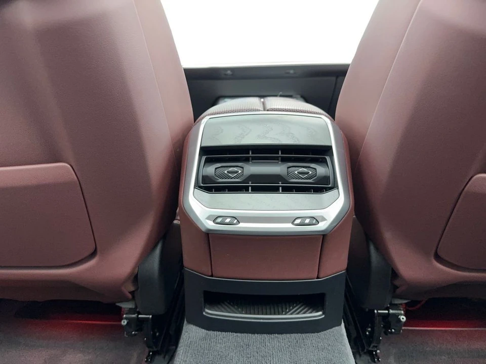 2023 BMW G70 7 Series - Image 17 of 21