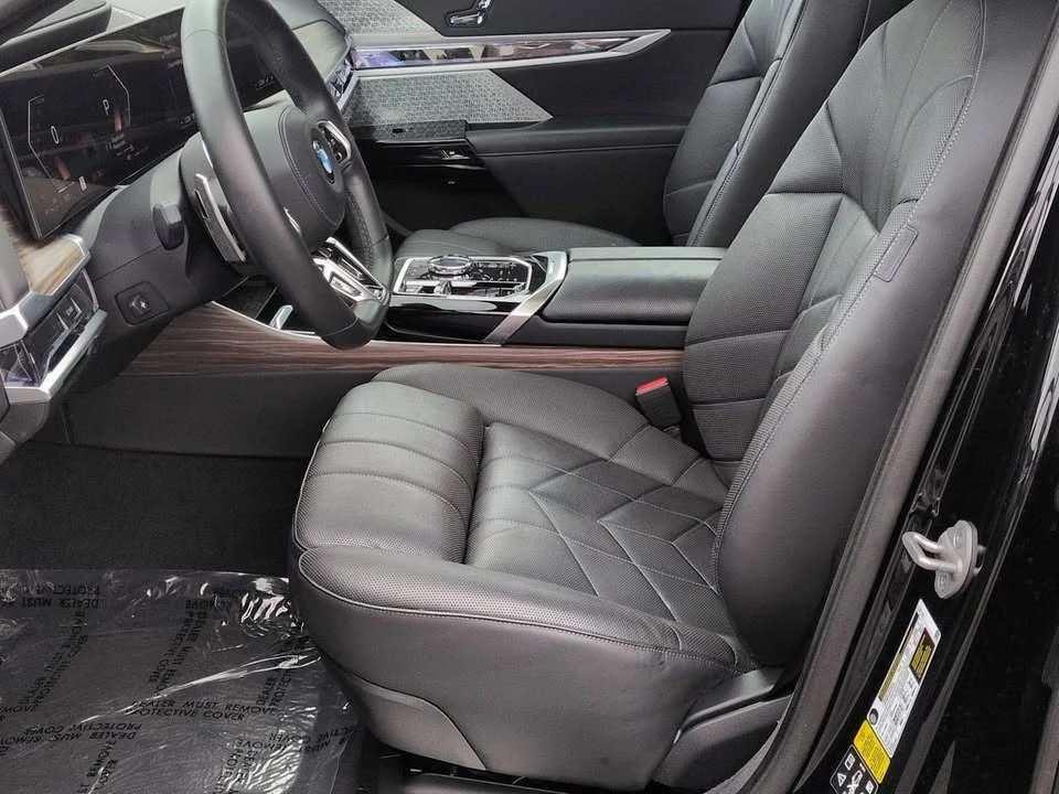 2023 BMW G70 7 Series - Image 17 of 20