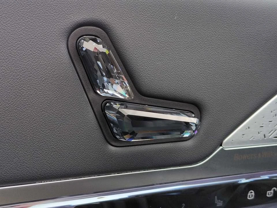 2023 BMW G70 7 Series - Image 18 of 20