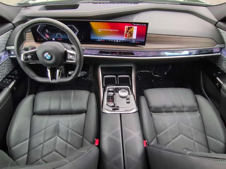 2023 BMW G70 7 Series - Image 16 of 20