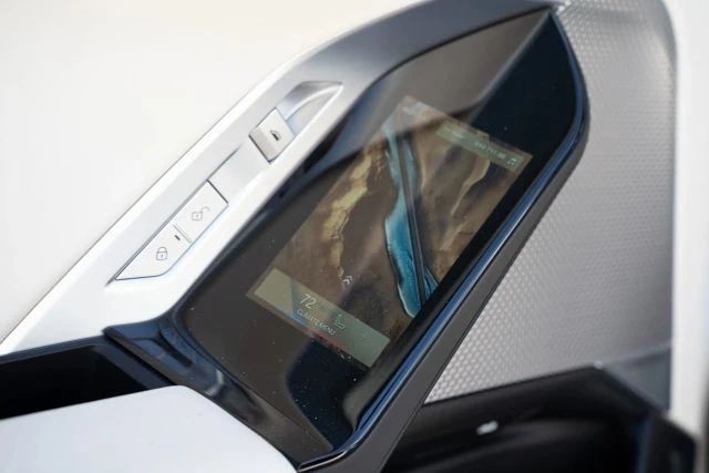 2023 BMW G70 7 Series - Image 10 of 21