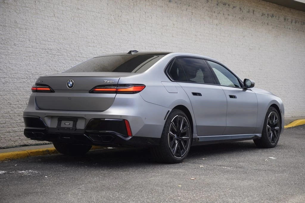 2023 BMW G70 7 Series - Image 6 of 12