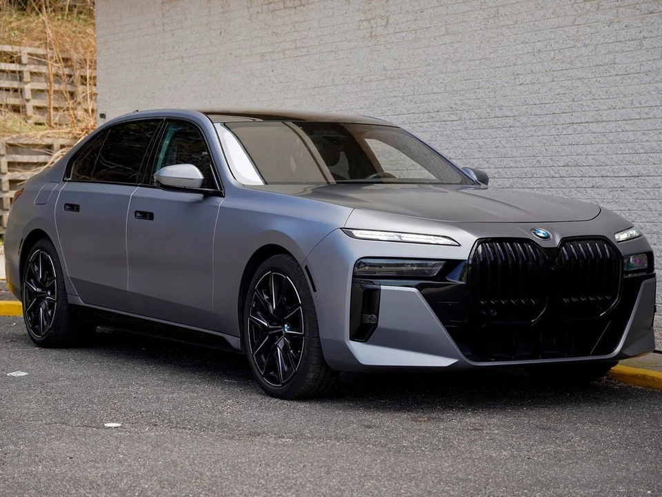 2023 BMW G70 7 Series - Image 8 of 12