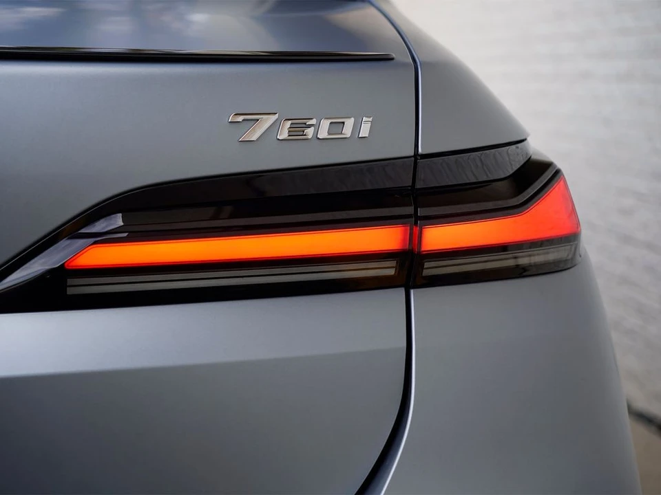 2023 BMW G70 7 Series - Image 11 of 12