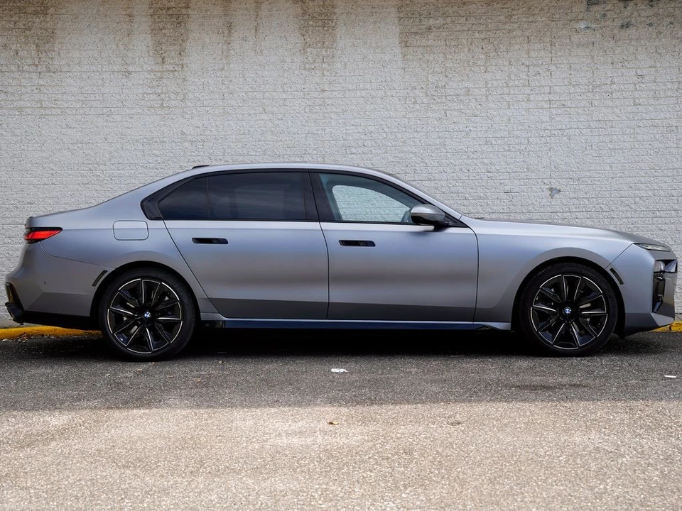2023 BMW G70 7 Series - Image 7 of 12