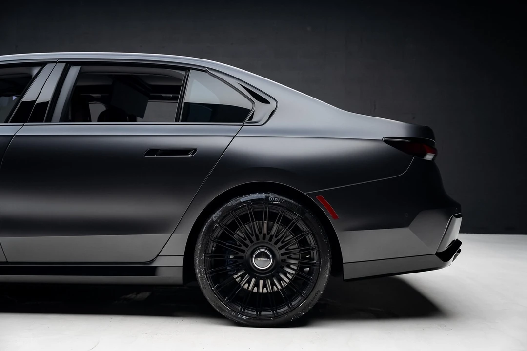 2023 BMW G70 7 Series - Image 19 of 21