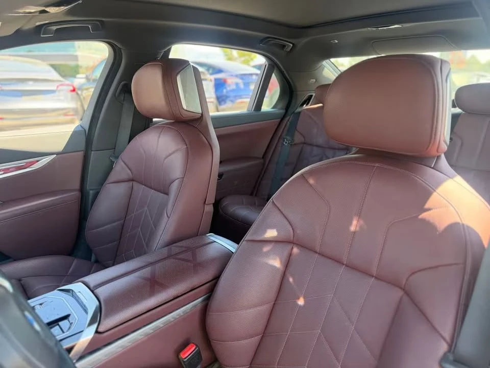 2023 BMW G70 7 Series - Image 7 of 17