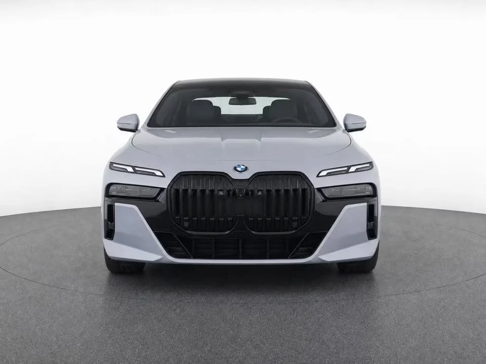 2023 BMW G70 7 Series - Image 2 of 17