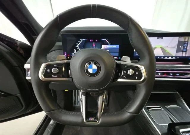 2023 BMW G70 7 Series - Image 8 of 12