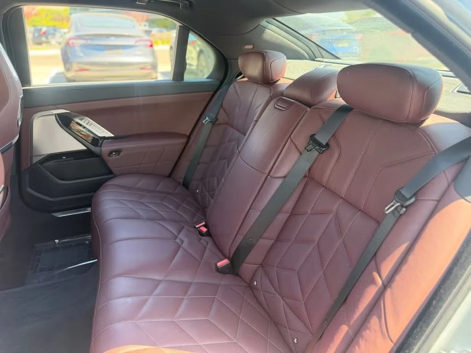 2023 BMW G70 7 Series - Image 14 of 17