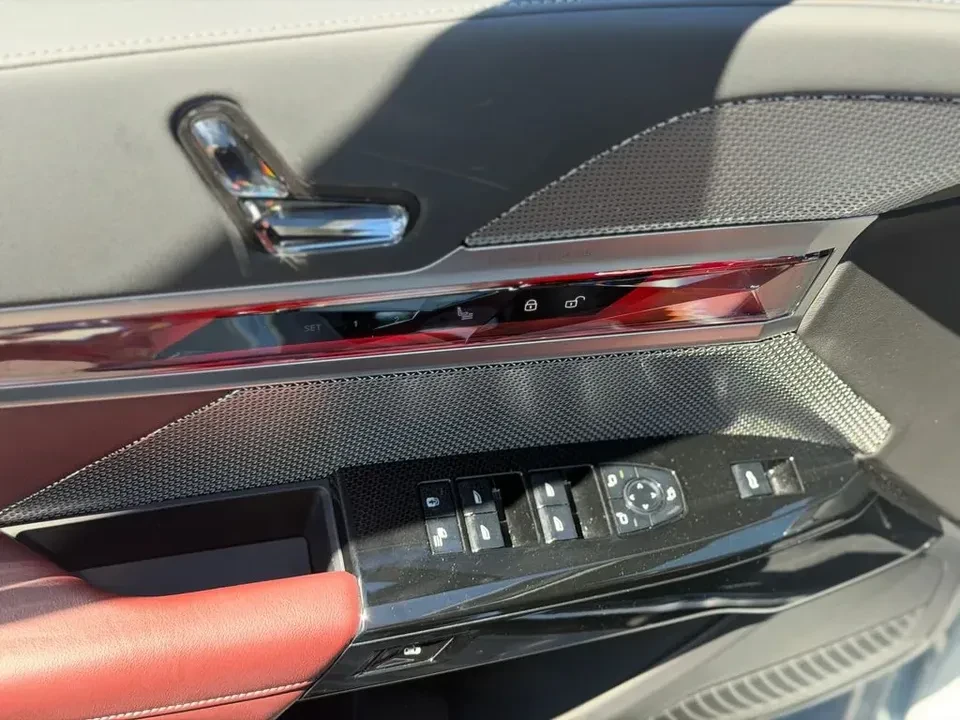 2023 BMW G70 7 Series - Image 9 of 17