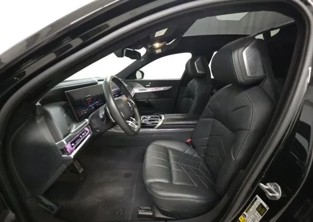2023 BMW G70 7 Series - Image 5 of 12