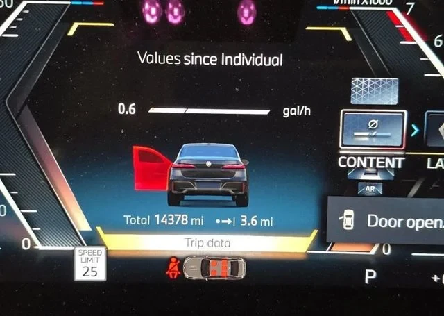 2023 BMW G70 7 Series - Image 9 of 12