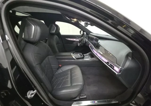 2023 BMW G70 7 Series - Image 7 of 12