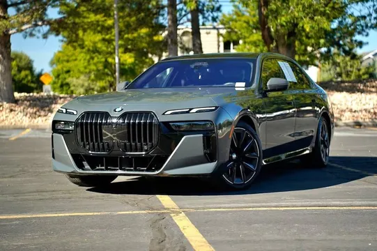 2023 BMW 760i xDrive
