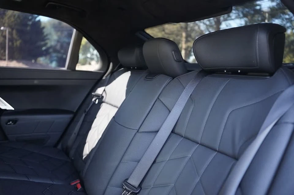 2023 BMW G70 7 Series - Image 14 of 17
