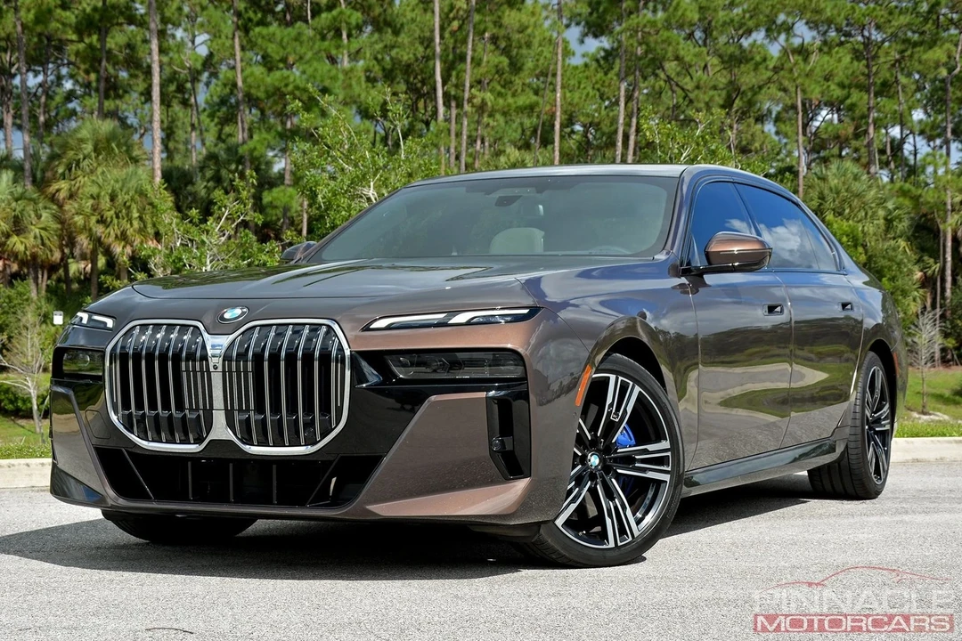 2023 BMW G70 7 Series - Image 5 of 21