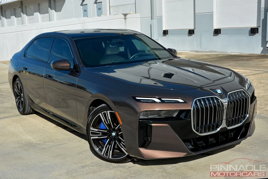 2023 BMW G70 7 Series - Image 3 of 21