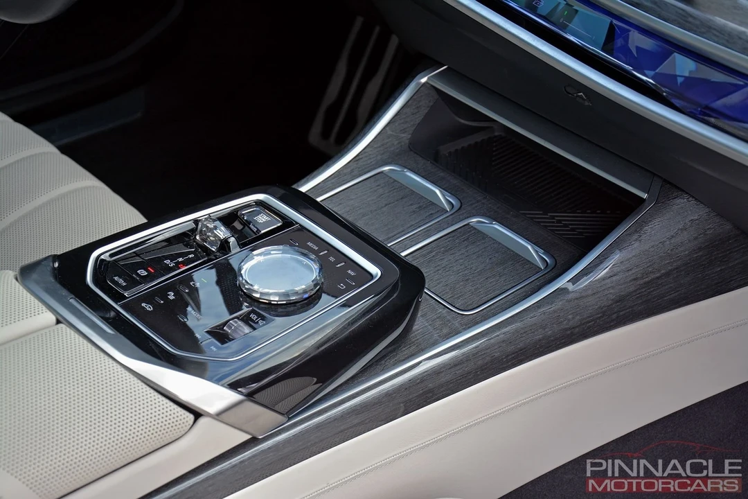 2023 BMW G70 7 Series - Image 17 of 21