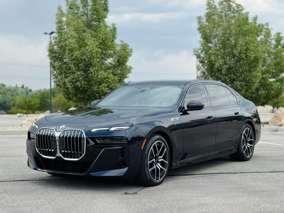 2023 BMW G70 7 Series - Image 7 of 31