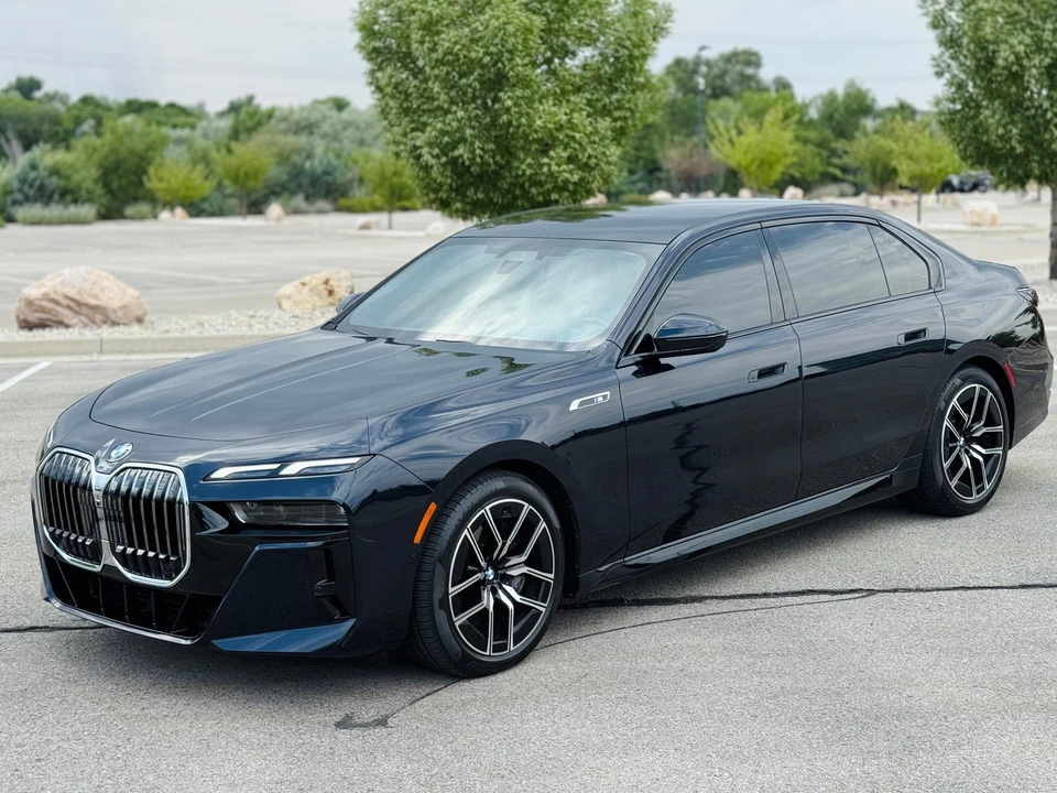 2023 BMW G70 7 Series - Image 8 of 31