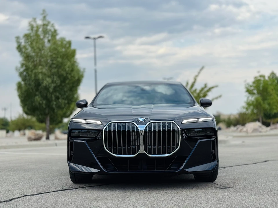 2023 BMW G70 7 Series - Image 6 of 31