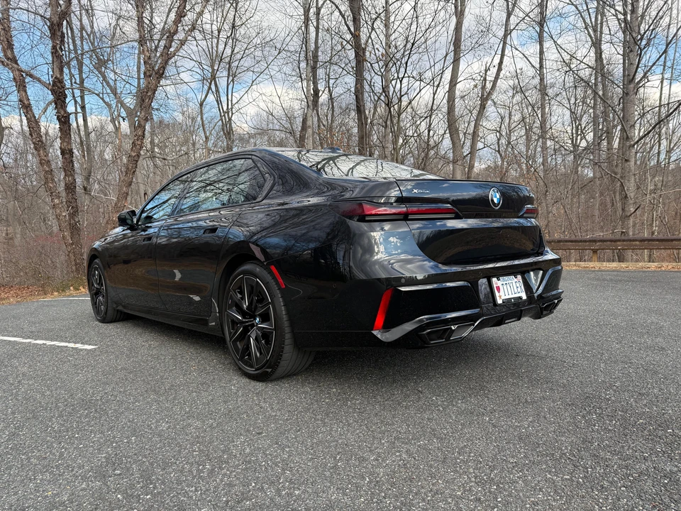 2023 BMW G70 7 Series - Image 16 of 31