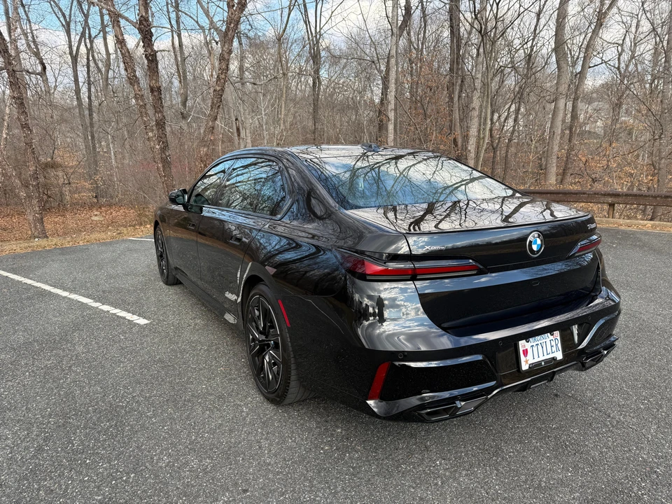 2023 BMW G70 7 Series - Image 17 of 31