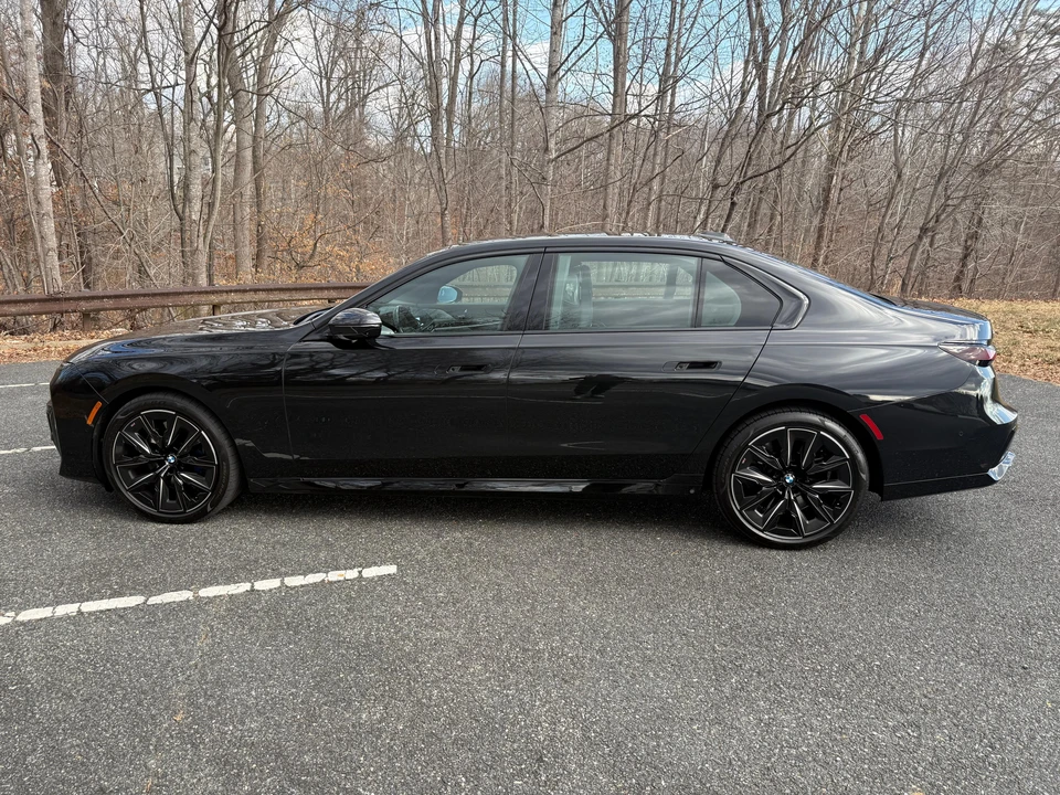 2023 BMW G70 7 Series - Image 12 of 31
