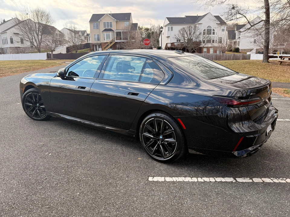 2023 BMW G70 7 Series - Image 15 of 31