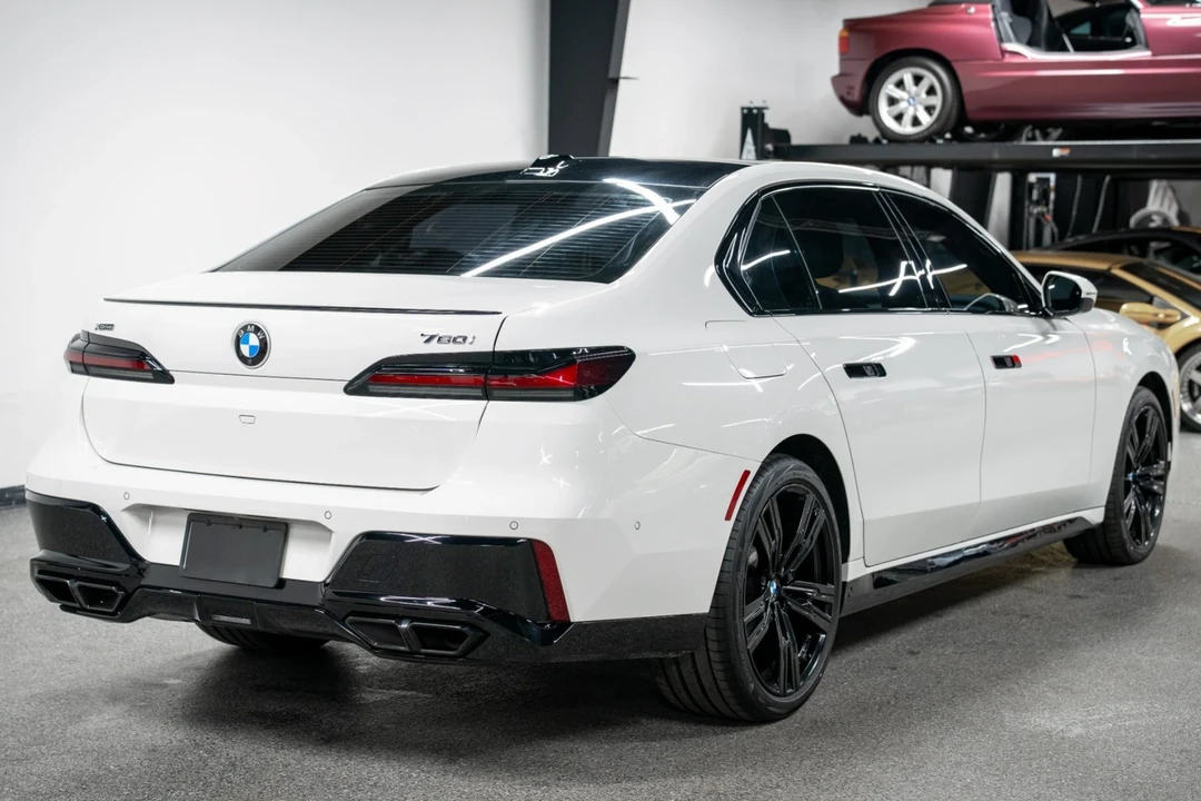 2023 BMW G70 7 Series - Image 8 of 21