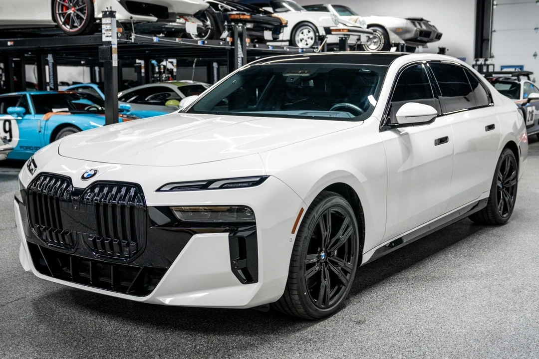 2023 BMW G70 7 Series - Image 5 of 21