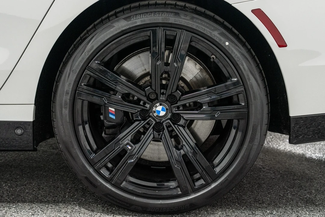 2023 BMW G70 7 Series - Image 10 of 21