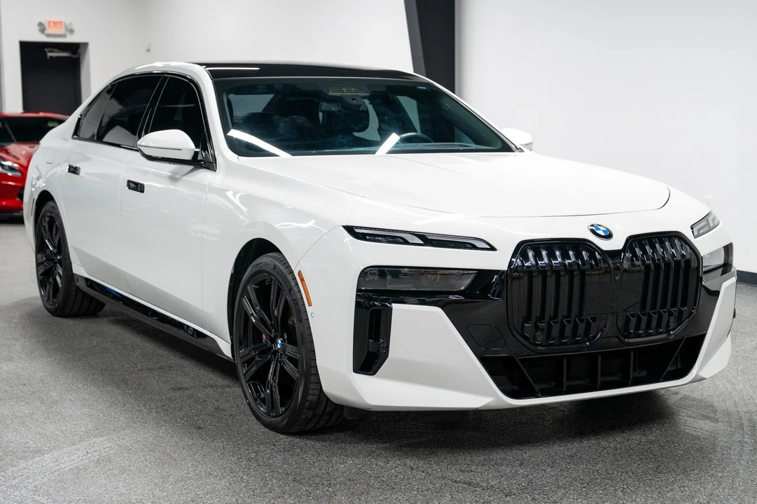 2023 BMW G70 7 Series - Image 3 of 21