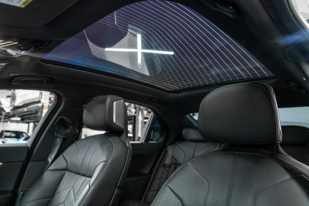 2023 BMW G70 7 Series - Image 17 of 21
