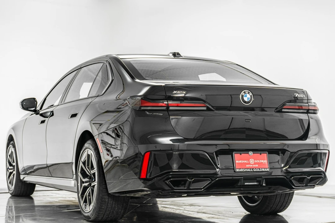 2023 BMW G70 7 Series - Image 7 of 12