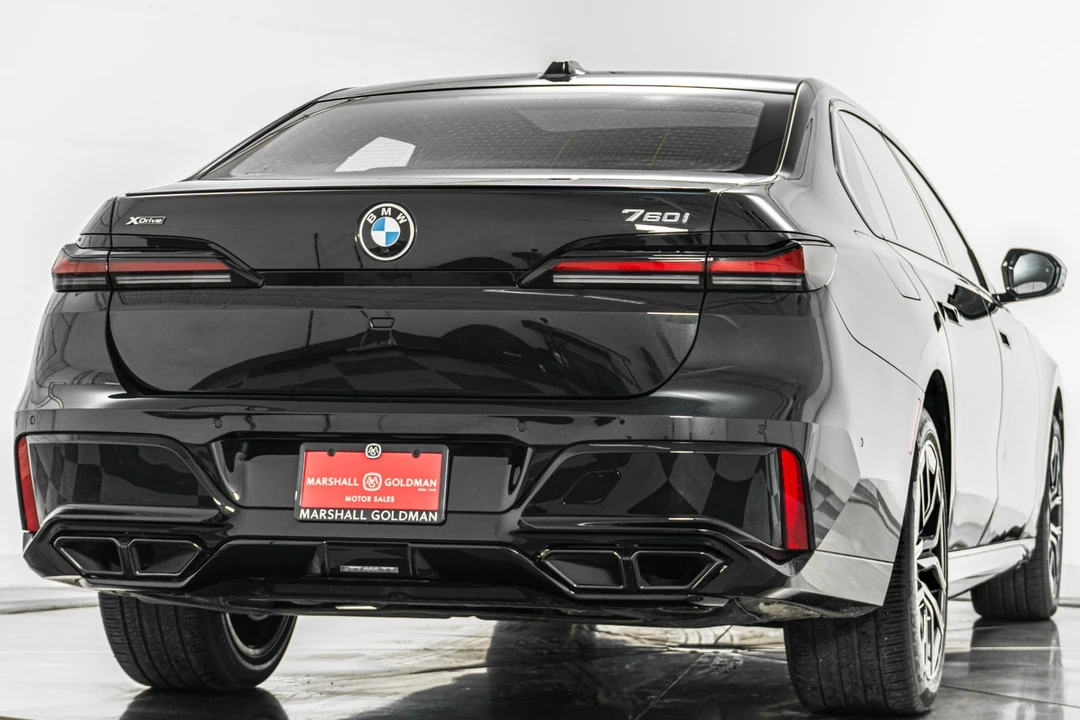 2023 BMW G70 7 Series - Image 9 of 12