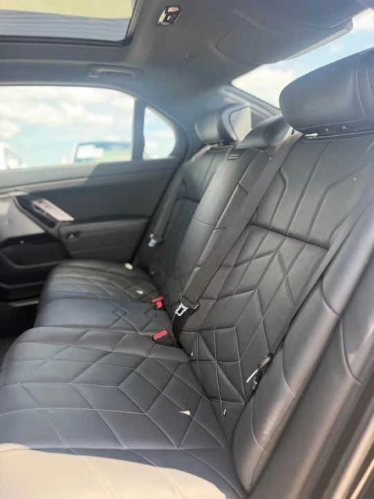 2023 BMW G70 7 Series - Image 9 of 17