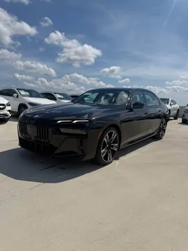 2023 BMW 760i xDrive