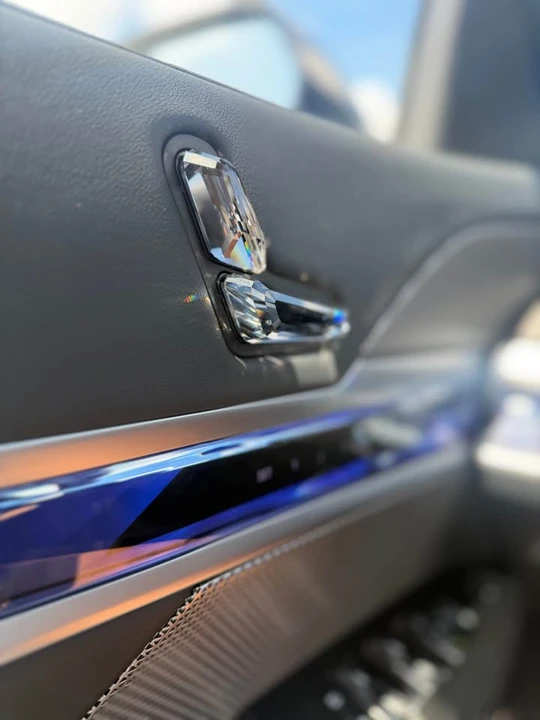 2023 BMW G70 7 Series - Image 14 of 17