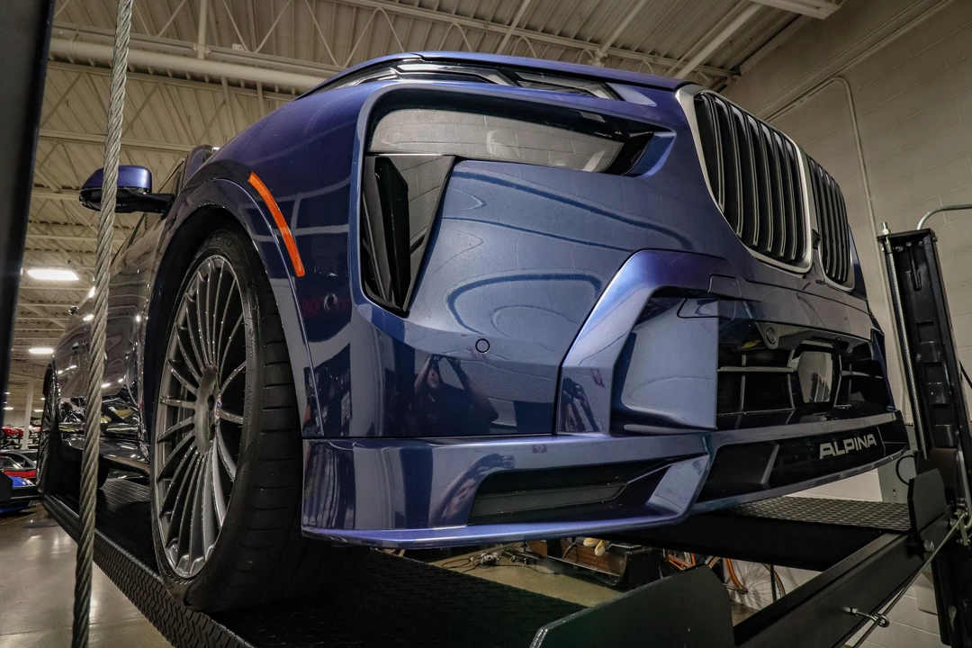 2023 BMW Alpina XB7 - Image 30 of 31