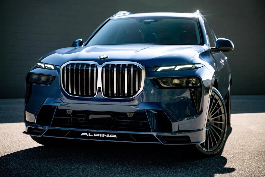 2023 BMW Alpina XB7 - Image 2 of 31