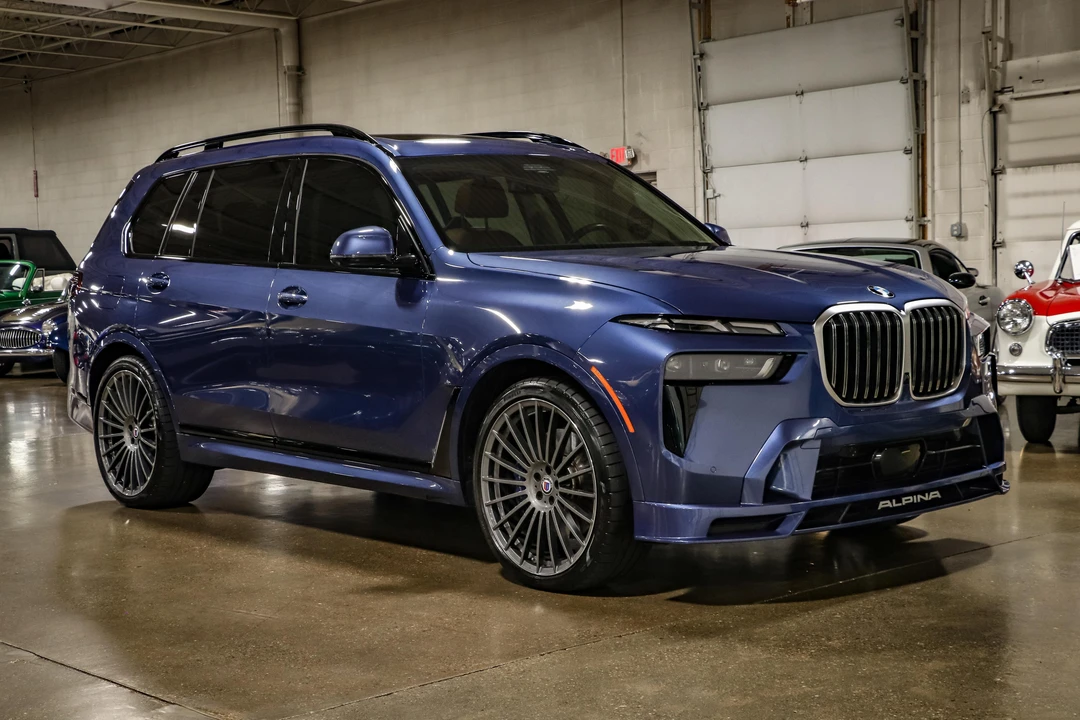 2023 BMW Alpina XB7 - Image 27 of 31