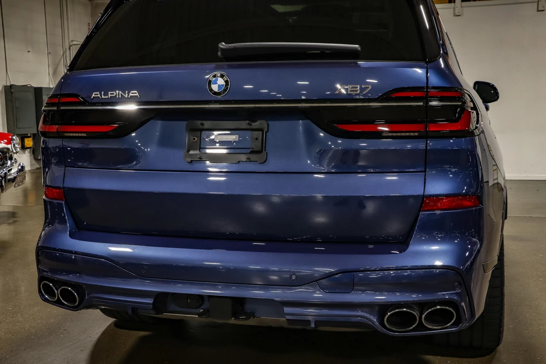 2023 BMW Alpina XB7 - Image 21 of 31