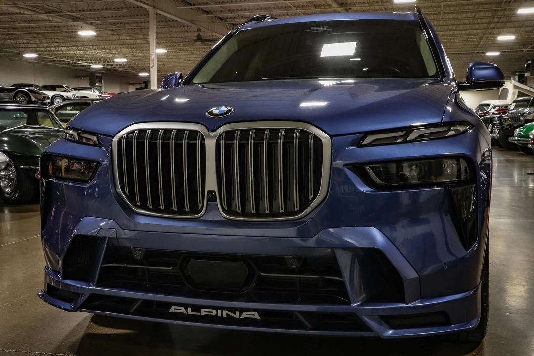 2023 BMW Alpina XB7 - Image 8 of 31