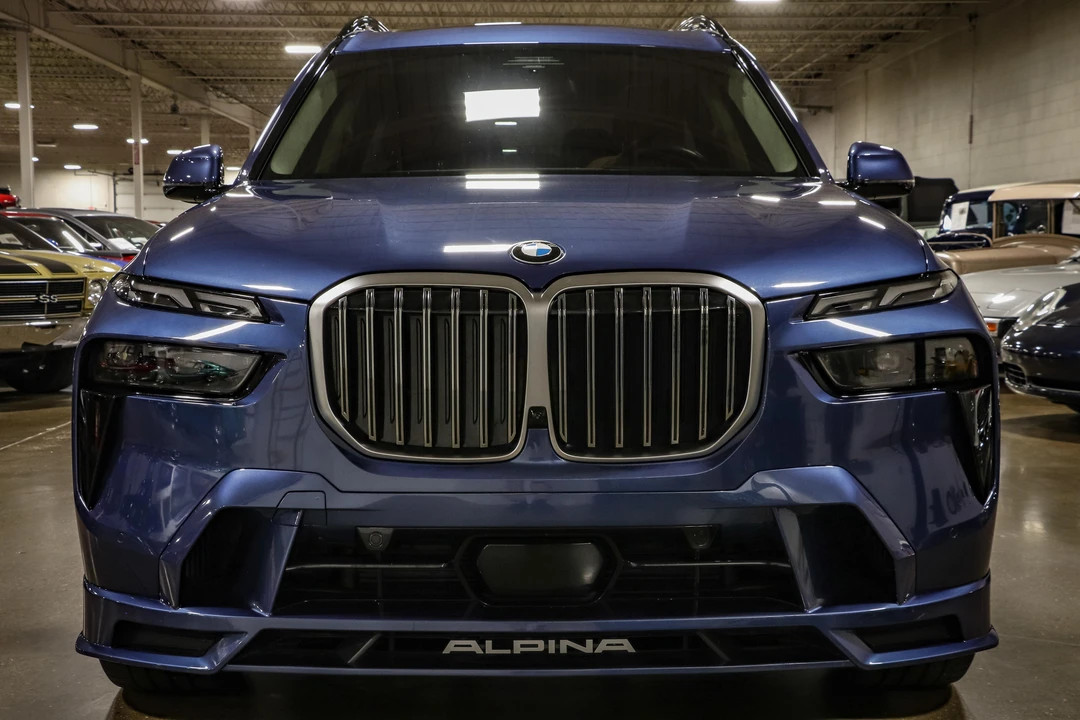 2023 BMW Alpina XB7 - Image 6 of 31