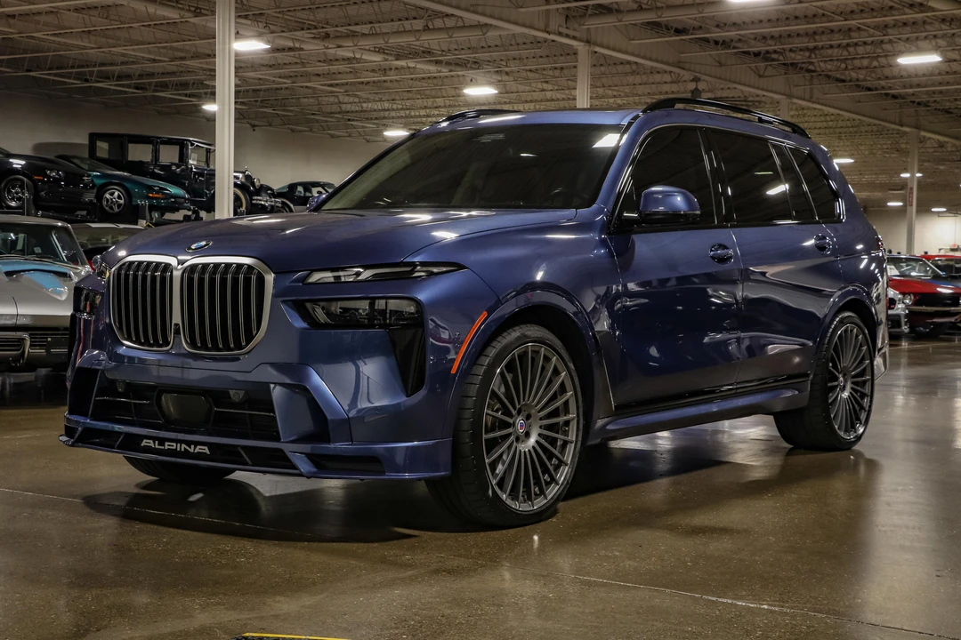 2023 BMW Alpina XB7 - Image 12 of 31