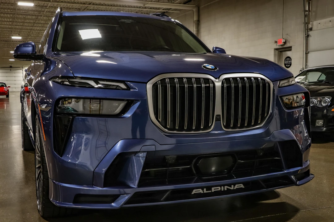 2023 BMW Alpina XB7 - Image 29 of 31