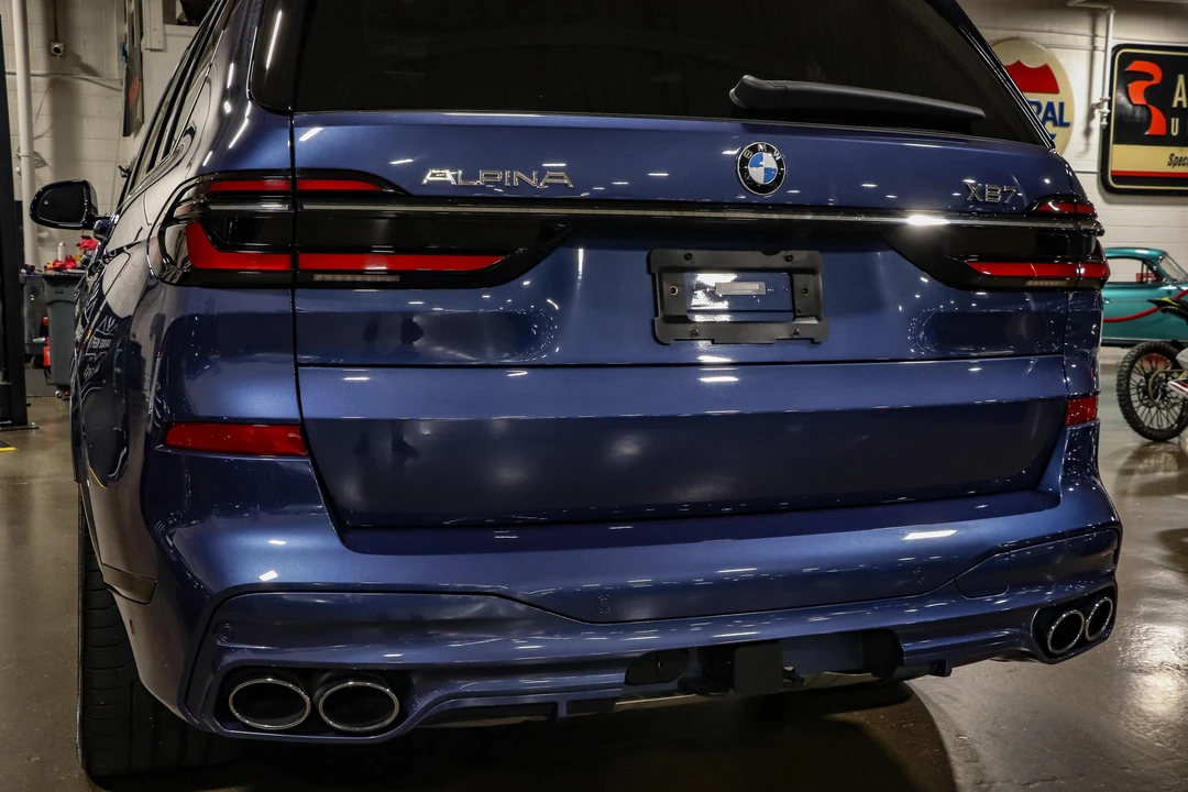 2023 BMW Alpina XB7 - Image 18 of 31